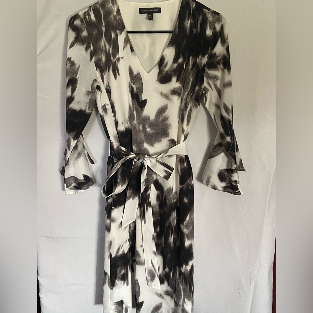 Banana Republic dress with tied waist size XS